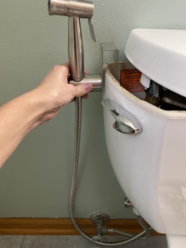 Installer douchette WC